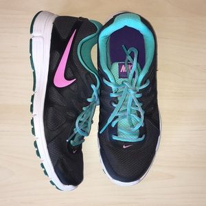 [SOLD]Nike Revolution 2 Pink Teal Dark Grey 8.5